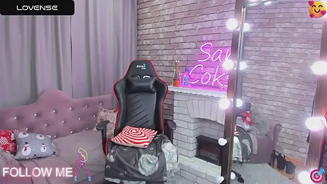 Snapshot of SarahCoksss chatting on 03.11.25 SarahCoksss online show from 03.11.25