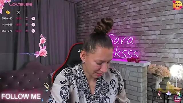 Snapshot of SarahCoksss chatting on 09.18.25 SarahCoksss online show from 09.18.25