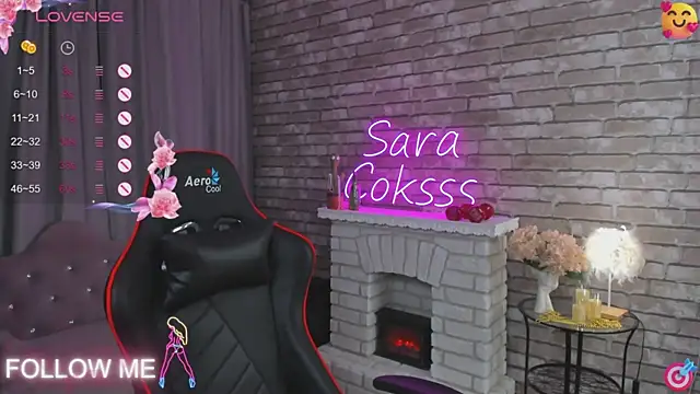 Snapshot of SarahCoksss chatting on 09.30.25 SarahCoksss online show from 09.30.25