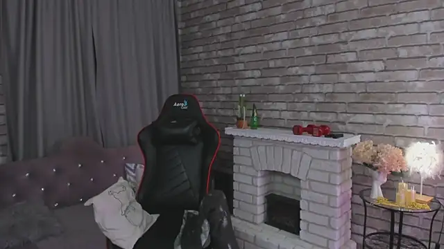 Snapshot of SarahCoksss chatting on 10.23.25 SarahCoksss online show from 10.23.25