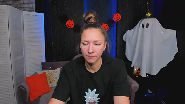 Snapshot of SarahCoksss chatting on 10.30.25 SarahCoksss online show from 10.30.25