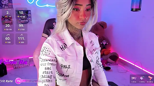 Snapshot of AshantiiSweet chatting on 10.29.25 AshantiiSweet online show from 10.29.25