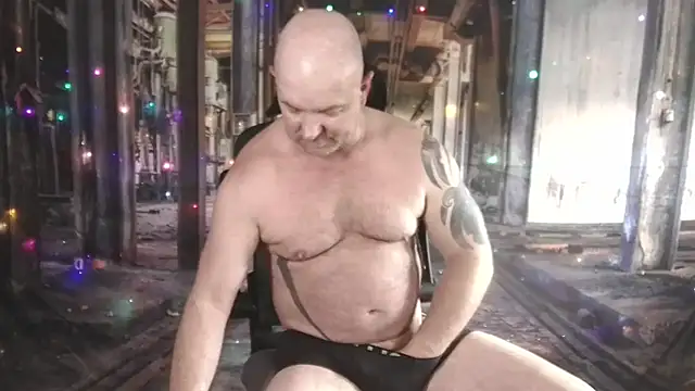 ManlyPrisonGuy online show from 10.22.25