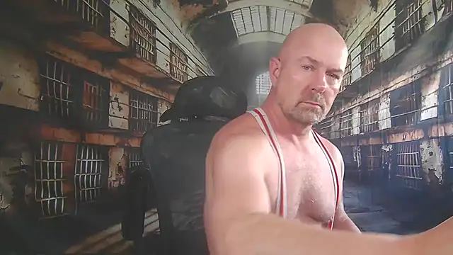 Snapshot of ManlyPrisonGuy chatting on 05.07.26 ManlyPrisonGuy online show from 05.07.26