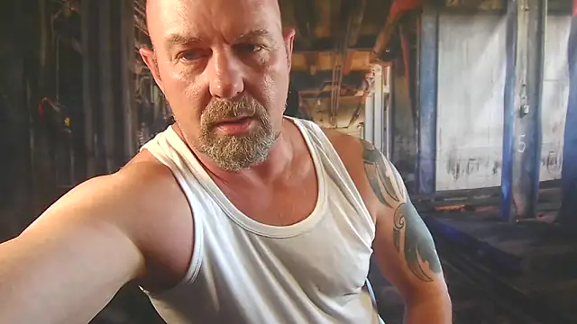 Snapshot of ManlyPrisonGuy chatting on 06.18.26 ManlyPrisonGuy online show from 06.18.26