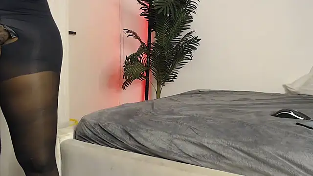 CurvyGlass online show from 11.12.25