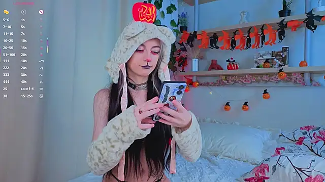 TristaRoht online show from 10.31.25