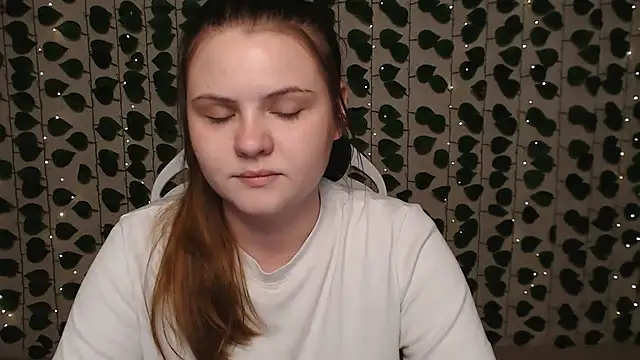 IxxiLiana online show from 01.23.25