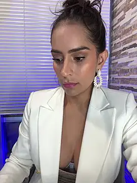 Mau White online show from 03.13.25