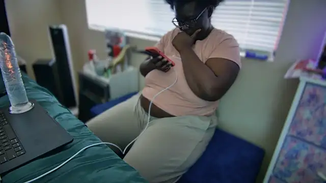 Yagurl  west online show from 02.07.25