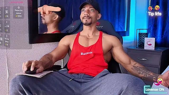 Snapshot of Manolo_Hot1 chatting on 03.20.25 Manolo Hot1 online show from 03.20.25