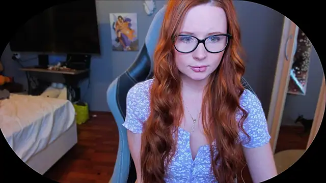 Snapshot of KlementinaBbG chatting on 03.09.25 KlementinaBbG online show from 03.09.25