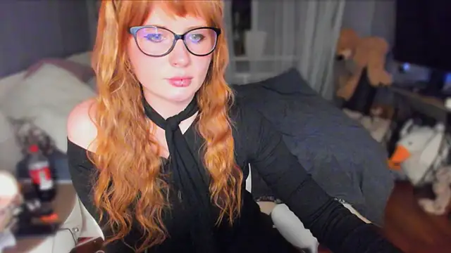 Snapshot of KlementinaBbG chatting on 12.14.25 KlementinaBbG online show from 12.14.25