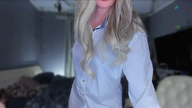 Snapshot of KlementinaBbG chatting on 02.08.26 KlementinaBbG online show from 02.08.26