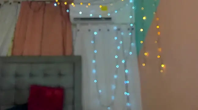 Snapshot of megan_kis9 chatting on 12.07.24 megan kis9 online show from 12.07.24