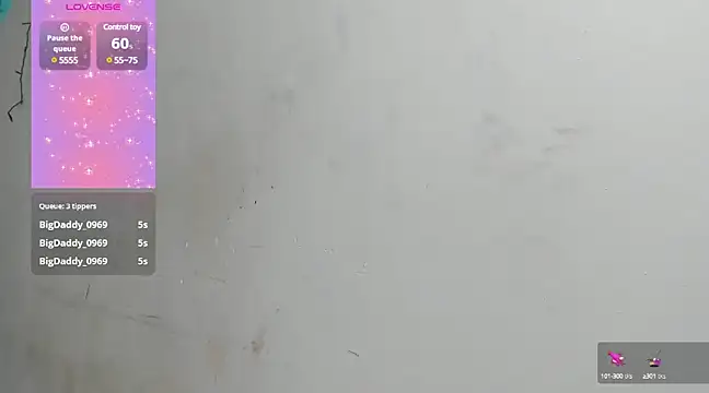 Snapshot of megan_kis9 chatting on 12.15.24 megan kis9 online show from 12.15.24