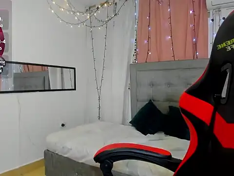 Snapshot of megan_kis9 chatting on 02.21.25 megan kis9 online show from 02.21.25