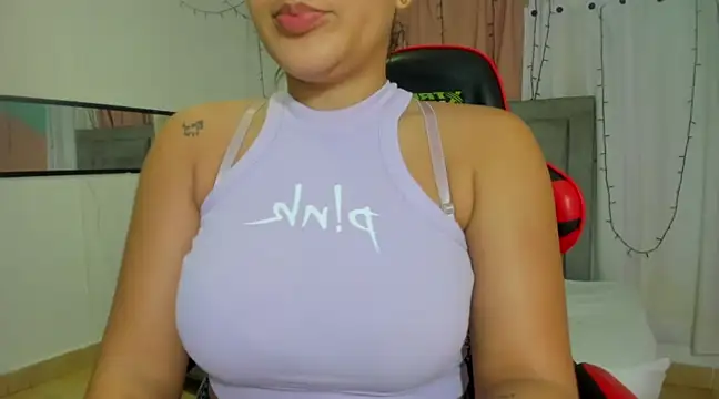 Snapshot of megan_kis9 chatting on 03.08.25 megan kis9 online show from 03.08.25