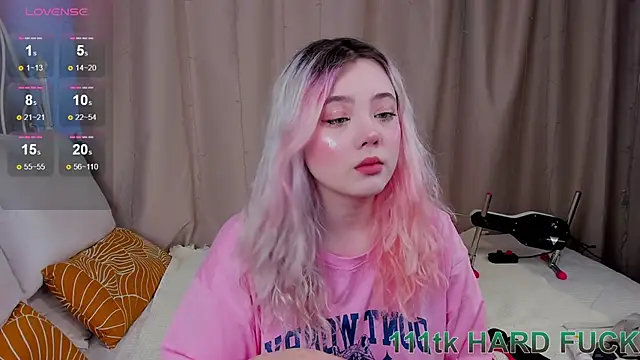   KawaiiYuki   online show from 01.23.25