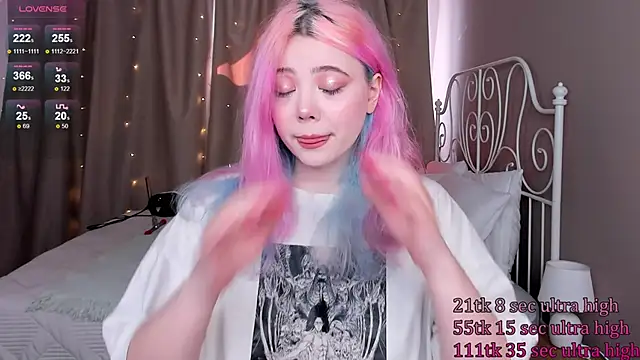   KawaiiYuki   online show from 03.22.25