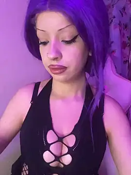 Snapshot of Katalinastarr chatting on 12.18.24 Katalinastarr online show from 12.18.24