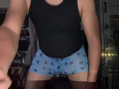 Snapshot of ThickDick_Daddy chatting on 05.15.26 ThickDick Daddy online show from 05.15.26