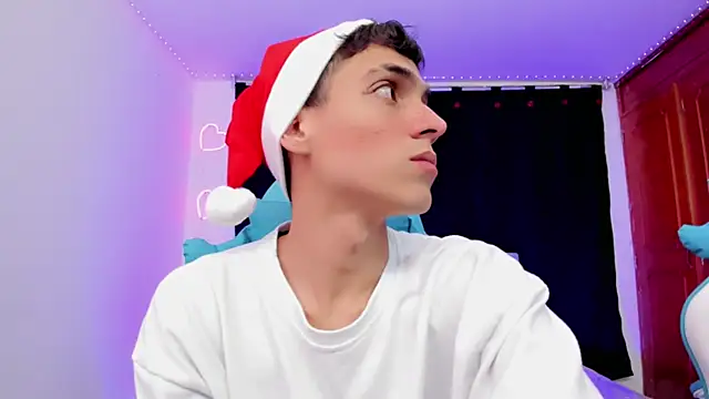 Snapshot of jake_and_joaquin chatting on 12.23.24 jake and joaquin online show from 12.23.24