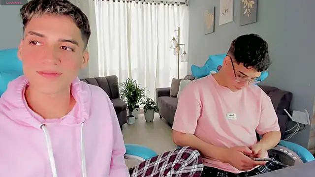 Snapshot of jake_and_joaquin chatting on 03.17.25 jake and joaquin online show from 03.17.25