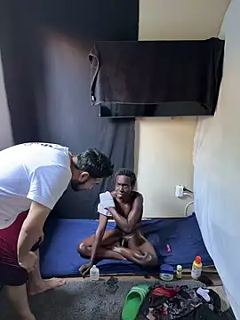 Snapshot of SideGhost chatting on 04.14.26 SideGhost online show from 04.14.26