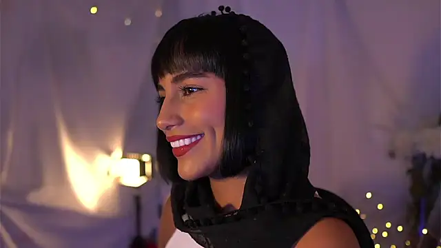 Snapshot of JulietaWinona chatting on 12.05.24 JulietaWinona online show from 12.05.24