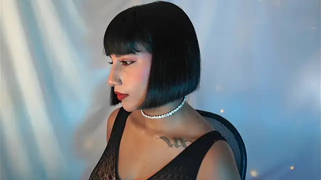 Snapshot of JulietaWinona chatting on 10.26.25 JulietaWinona online show from 10.26.25