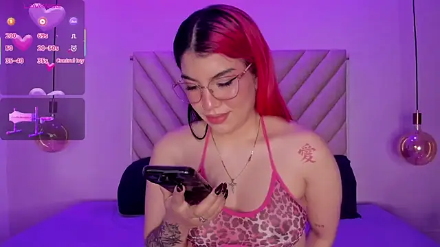 EmmaSwift  online show from 11.19.25