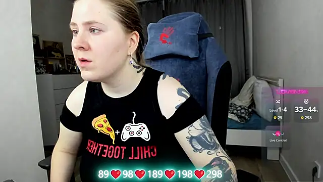 Olivia Munk online show from 01.07.26