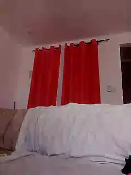 Snapshot of Kamdollie chatting on 01.04.25 Kamdollie online show from 01.04.25