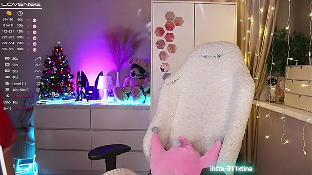 Break-me-Shake-me online show from 12.28.24