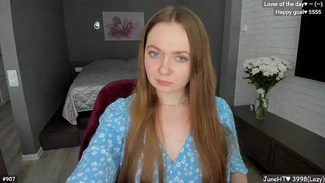 Snapshot of LizaGost chatting on 06.24.26 LizaGost online show from 06.24.26