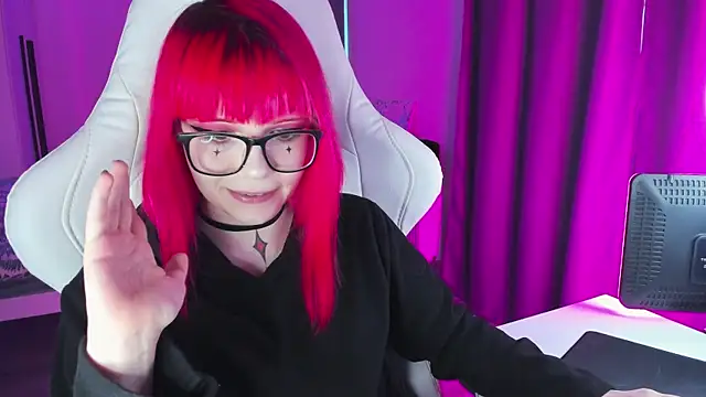 Snapshot of Yumi_Youkai chatting on 12.02.24 Yumi Youkai online show from 12.02.24