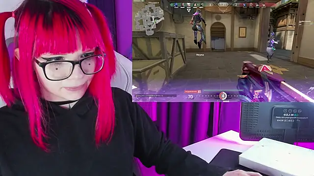 Snapshot of Yumi_Youkai chatting on 12.10.24 Yumi Youkai online show from 12.10.24