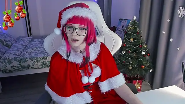 Snapshot of Yumi_Youkai chatting on 12.22.24 Yumi Youkai online show from 12.22.24