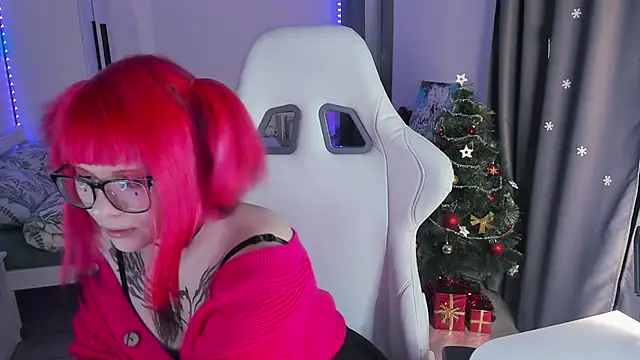 Snapshot of Yumi_Youkai chatting on 12.29.24 Yumi Youkai online show from 12.29.24