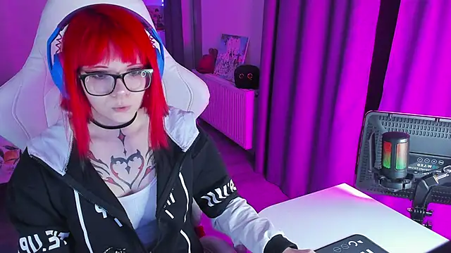 Snapshot of Yumi_Youkai chatting on 01.24.25 Yumi Youkai online show from 01.24.25