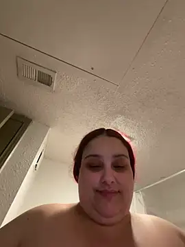 Snapshot of bbwredhead chatting on 02.18.25 bbwredhead online show from 02.18.25