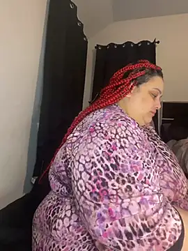 Snapshot of bbwredhead chatting on 01.18.26 bbwredhead online show from 01.18.26