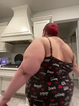 Snapshot of bbwredhead chatting on 03.15.26 bbwredhead online show from 03.15.26