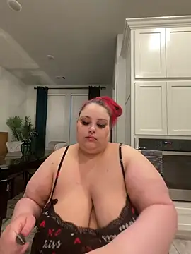 Snapshot of bbwredhead chatting on 04.11.26 bbwredhead online show from 04.11.26