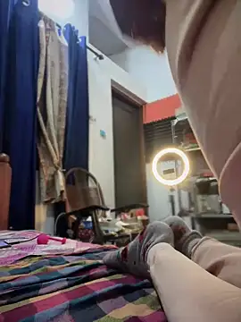 PARI Hun online show from 01.04.25