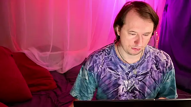 Claudia and elon  online show from 10.04.25