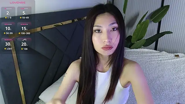 TrishaRey online show from 06.02.26