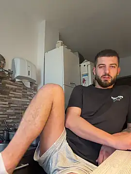 ElChapoGuzman95 online show from 11.25.25