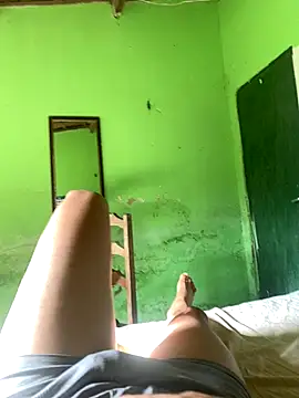 Snapshot of Duduhott chatting on 09.13.25 Duduhott online show from 09.13.25